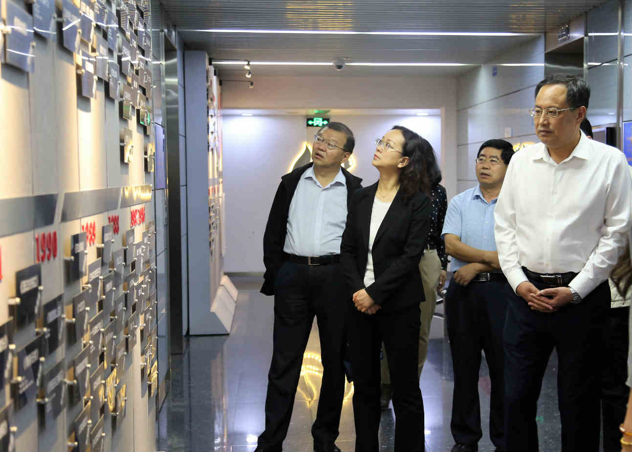 青海省广播电影电视局局长申红兴一行调研山影集团