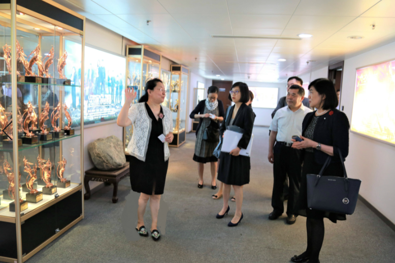 香港特区政府驻上海经济贸易办事处到山影参观交流