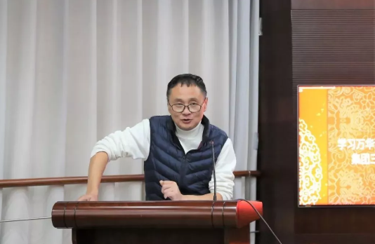 学习万华潍柴齐鲁音像公司经验 集团三项制度改革推进会近日召开