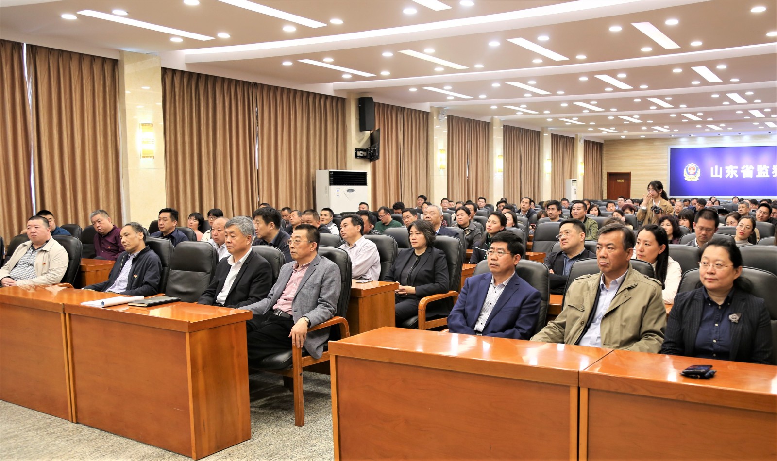 山影集团开展警示教育活动