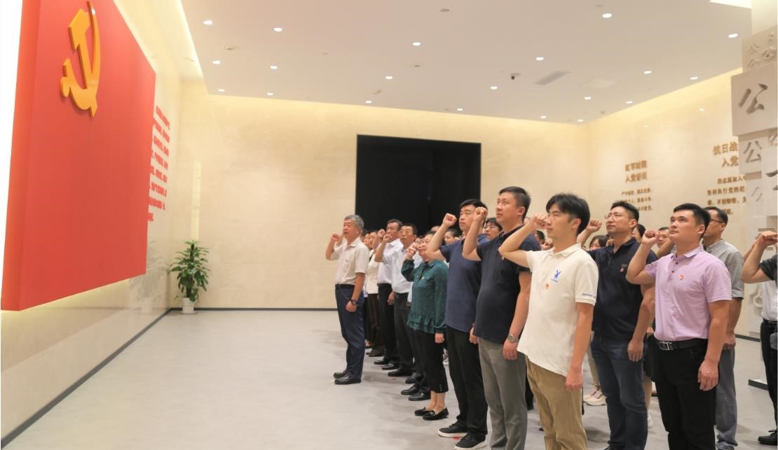 山影集团党员干部赴山东廉政教育馆接受警示教育