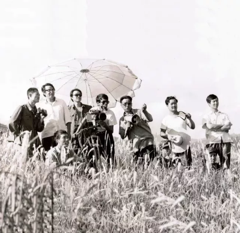 为家国而歌，迎向潮头更“有戏”