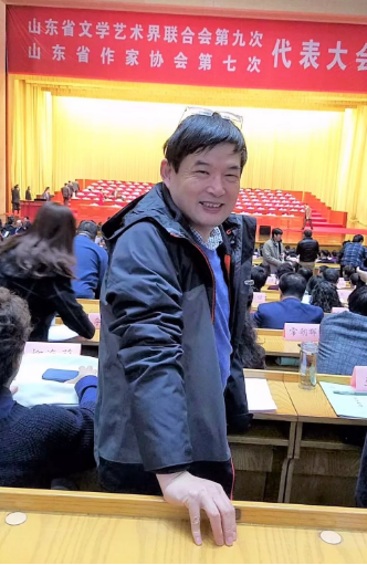 喜报!麻豆在线
党委书记、董事长晋亮当选山东省文联副主席! 喜报!麻豆在线
党委书记、董事长晋亮当选山东省文联副主席!